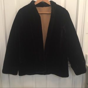 Faux fur jacket, cuddly, like new. Estimate size L